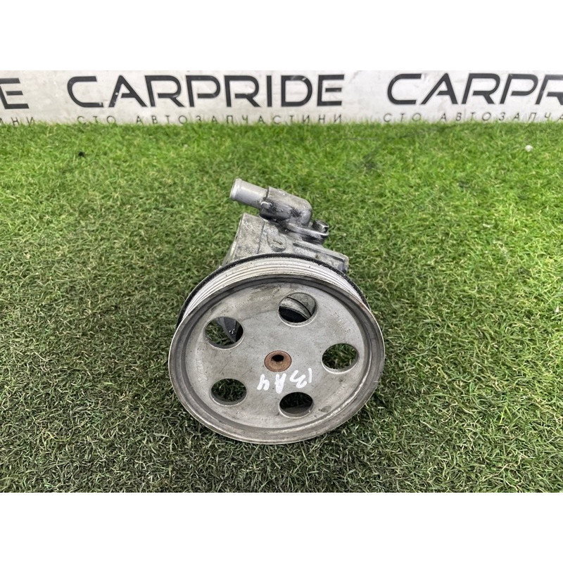 Насос гидроусилителя руля (рулевое управление) AUDI A4 B8 2010 2.0 CAEB 8K0145153F