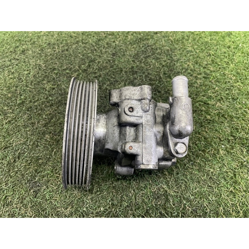 Насос гидроусилителя руля (рулевое управление) AUDI A4 B8 2010 2.0 CAEB 8K0145153F