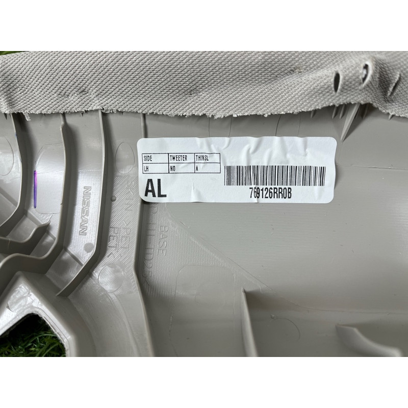 Верхня обшивка стійки (салон) Nissan Rogue T33 2023 1.5 KR15DDT 769126RR0B