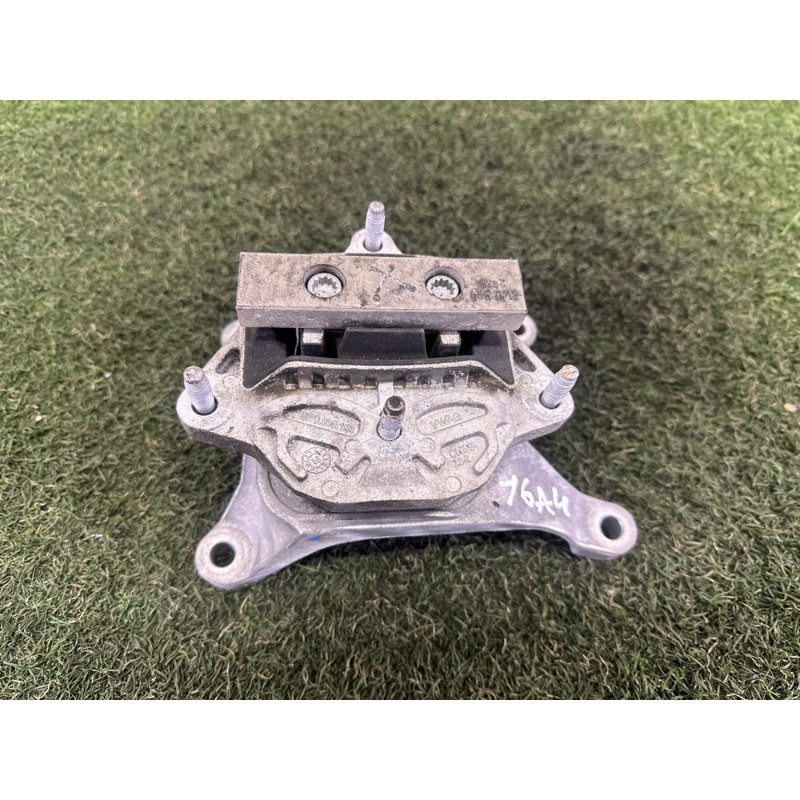 Подушка КПП (трансмиссия) AUDI A4 B9 2017 2.0 TFSI 8W0399156AN