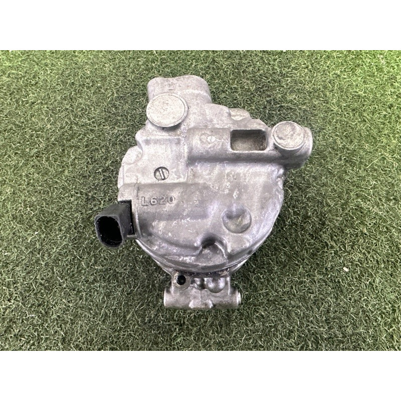 Компрессор кондиционера (отопление и кондиционирование) AUDI A4 B8 2010 2.0 CAEB 8K0260805L