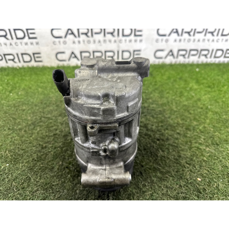 Компрессор кондиционера (отопление и кондиционирование) AUDI A4 B8 2010 2.0 CAEB 8K0260805L