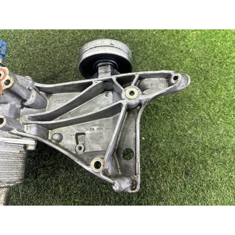 Корпус масляного фильтра (двигатель и элементы) AUDI A4 B8 2010 2.0 CAEB 06H903143H