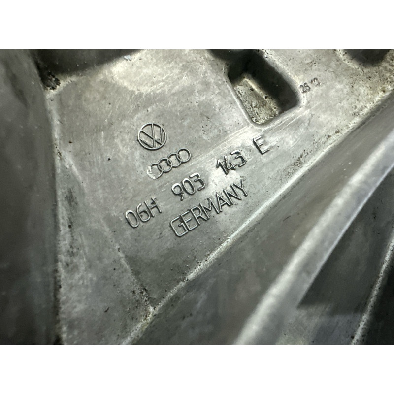 Корпус масляного фильтра (двигатель и элементы) AUDI A4 B8 2010 2.0 CAEB 06H903143H