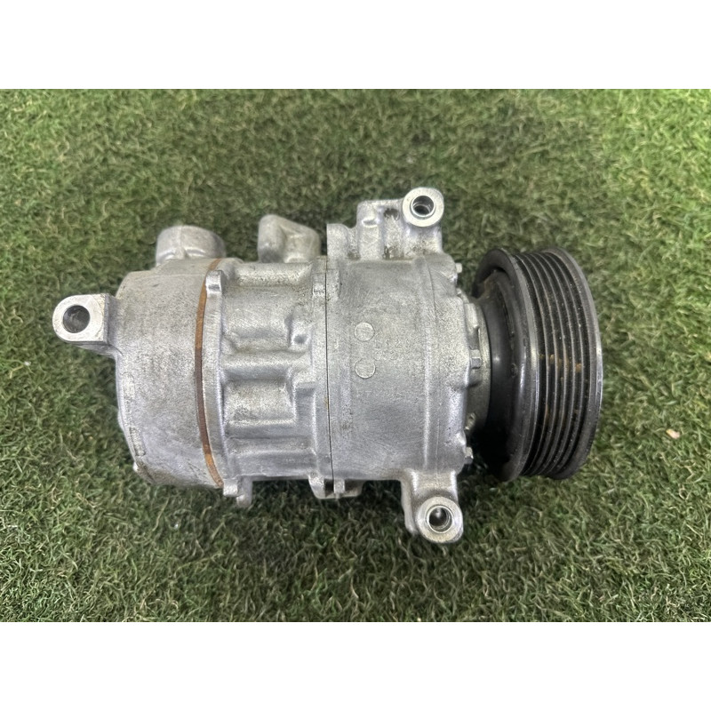 Компрессор кондиционера (отопление и кондиционирование) AUDI A4 B9 2017 2.0 TFSI 4M0820803