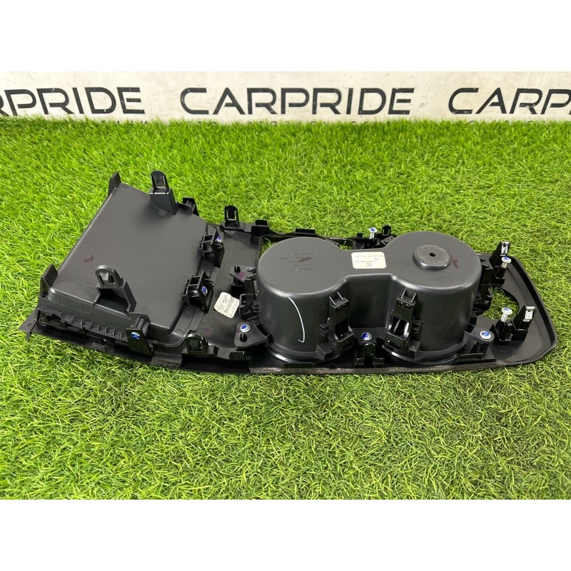 Накладка центральної консолі (салон) Nissan Rogue T33 2023 1.5 KR15DDT 969416RR1A