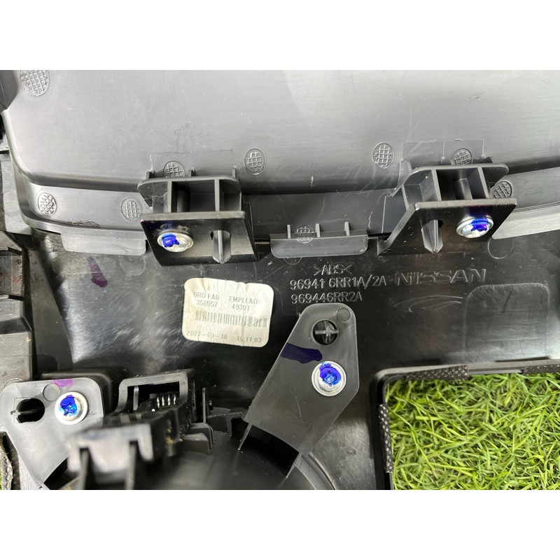 Накладка центральної консолі (салон) Nissan Rogue T33 2023 1.5 KR15DDT 969416RR1A