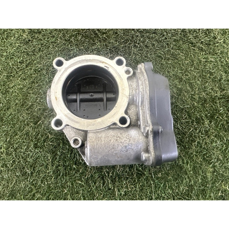 Дроссельная заслонка (электрика двигателя) AUDI A4 B8 2010 2.0 CAEB 06F133062Q