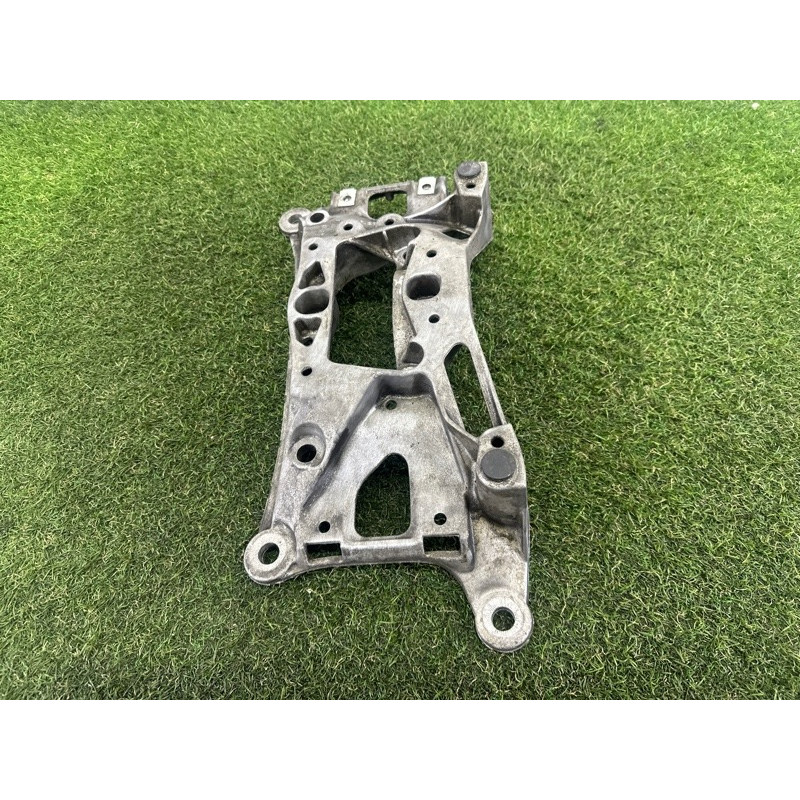 Кронштейн КПП (трансмиссия) AUDI A4 B9 2017 2.0 TFSI 8W0399262AE