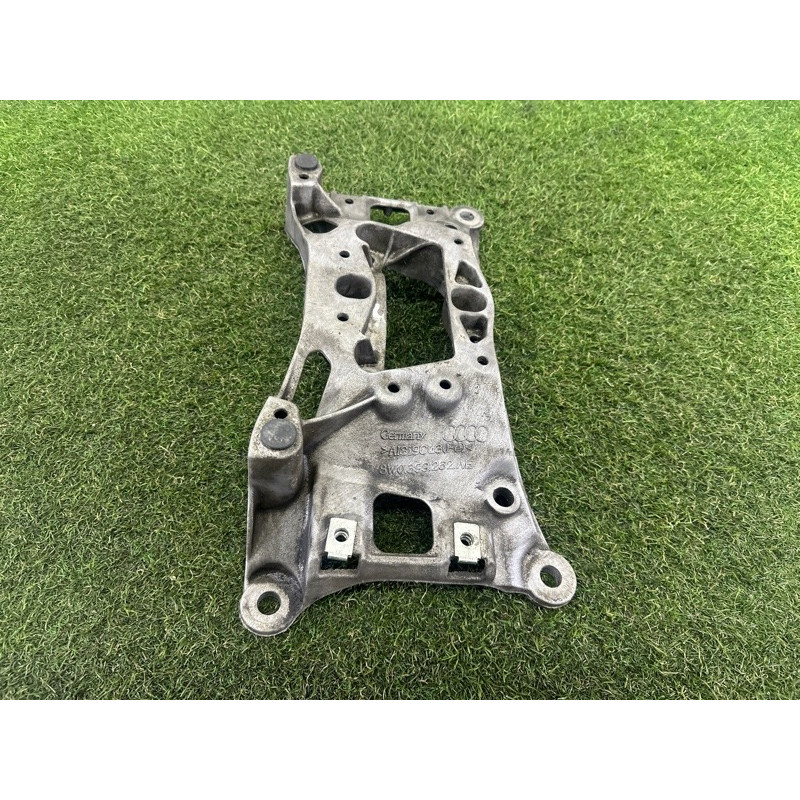 Кронштейн КПП (трансмиссия) AUDI A4 B9 2017 2.0 TFSI 8W0399262AE