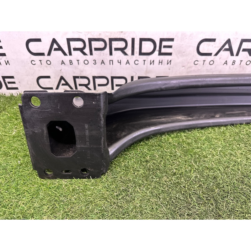 Усилитель бампера (наружные элементы кузова) Volkswagen Touareg NF 2011 3.6 7P0807309