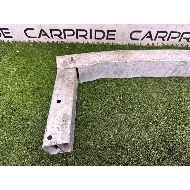 Усилитель бампера (наружные элементы кузова) AUDI Q5 8R 2012 3.2 8R0807313B