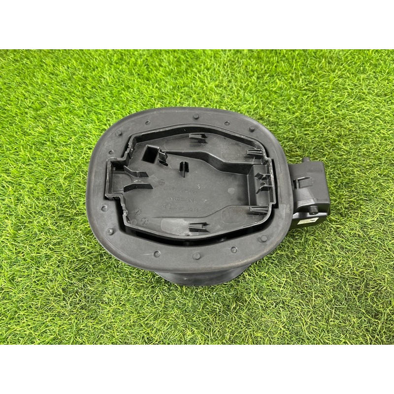 Кришка паливного бака (кузов і елементи) Nissan Rogue T33 2023 1.5 KR15DDT 781206RR0A