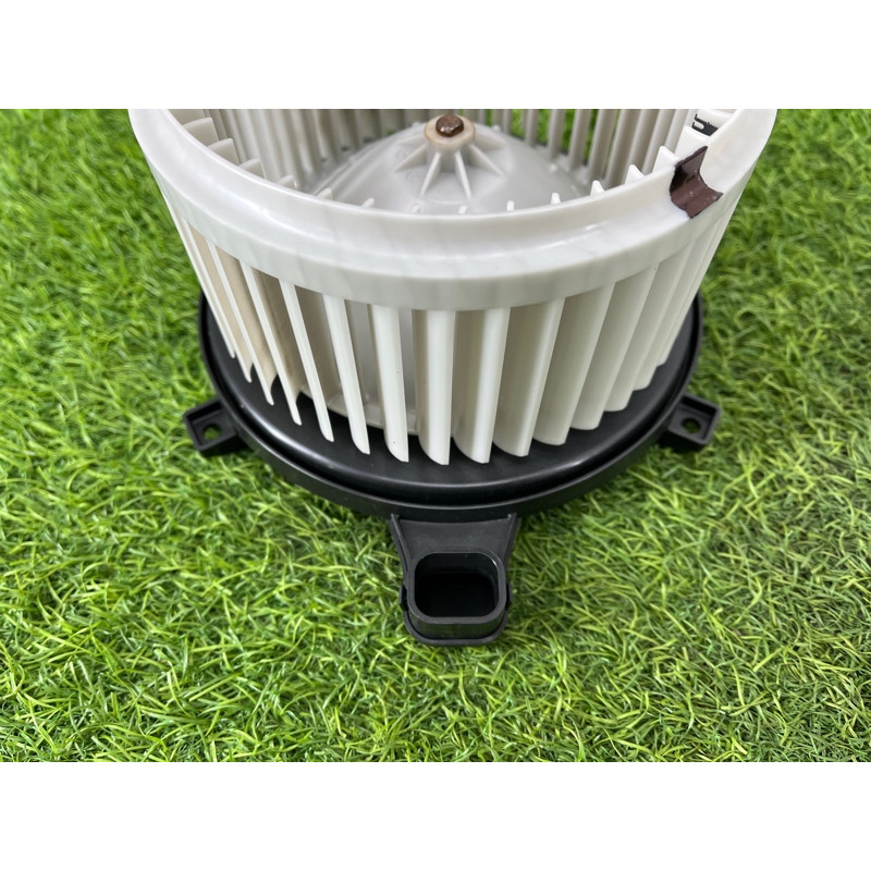 Мотор печки (отопление и кондиционирование) Nissan Rogue T33 2023 1.5 KR15DDT 272206RF0A