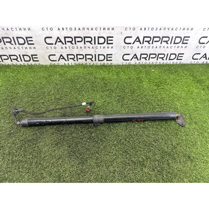 Привод двери багажника (электрика) Volkswagen Touareg NF 2013 3.6 7P6827851FIIT