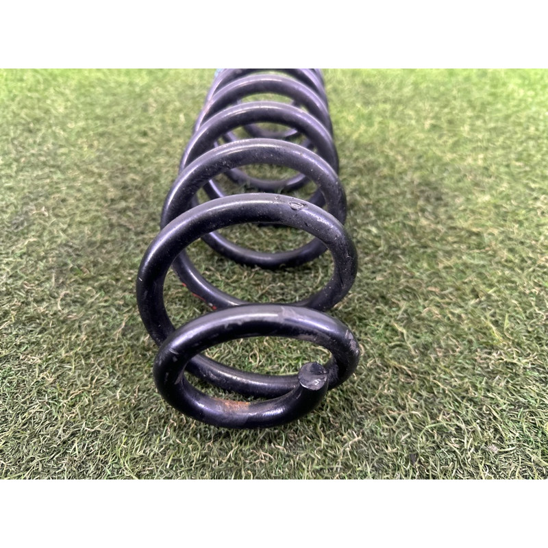 Пружина подвески (подвеска) AUDI A4 B8 2013 2.0 TFSI 8K0511115FP