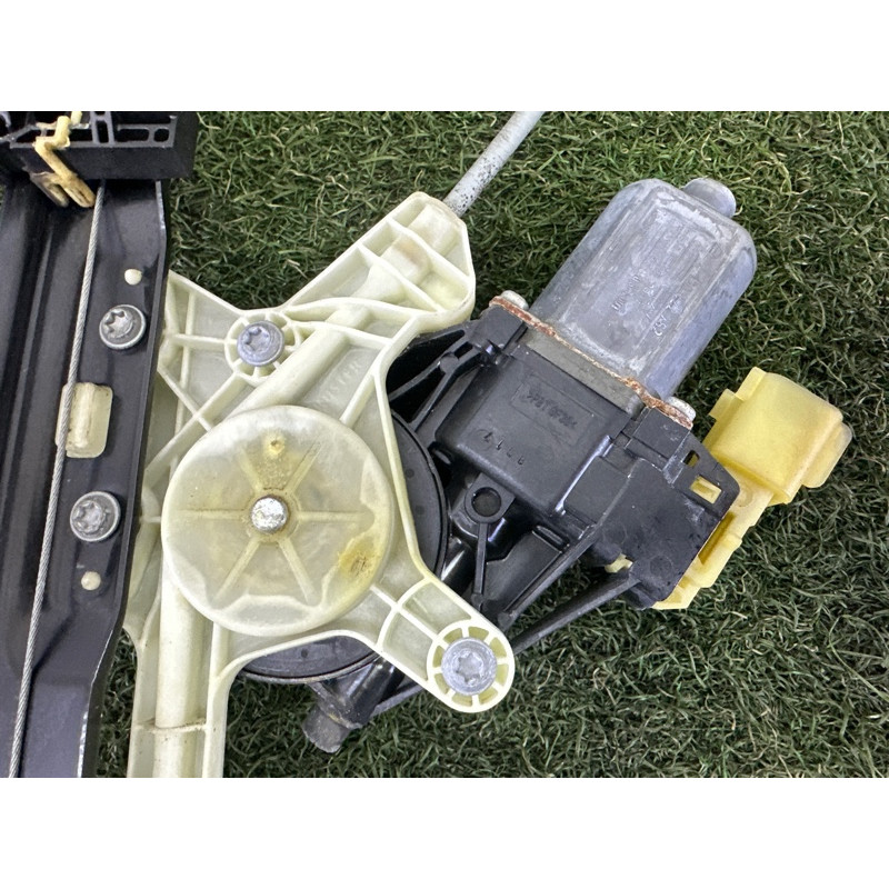 Механизм стеклоподъемника с мотором (кузов и элементы) LAND ROVER RANGE ROVER Sport L494 2016 3.0 Diesel LR077816