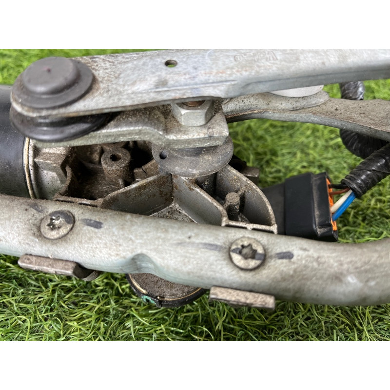 Трапеція склоочисників (кузов і елементи) Nissan Juke F15 2011 1.6 288001KA0A