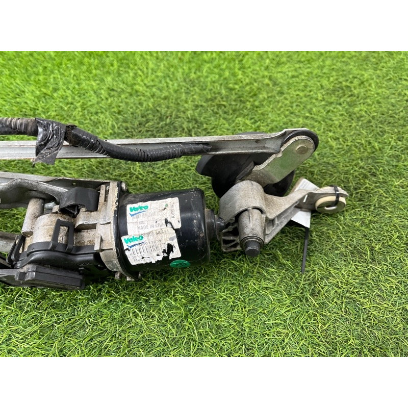 Трапеція склоочисників (кузов і елементи) Nissan Juke F15 2011 1.6 288001KA0A