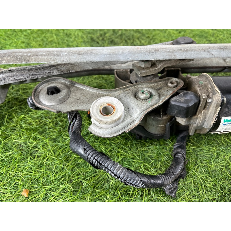 Трапеція склоочисників (кузов і елементи) Nissan Juke F15 2011 1.6 288001KA0A