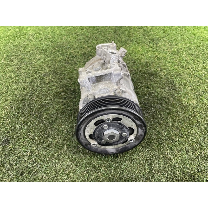 Компрессор кондиционера (отопление и кондиционирование) AUDI A3 8V 2016 1.8 CNSB 5Q0820803F