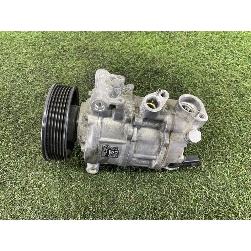 Компрессор кондиционера (отопление и кондиционирование) AUDI A3 8V 2016 1.8 CNSB 5Q0820803F