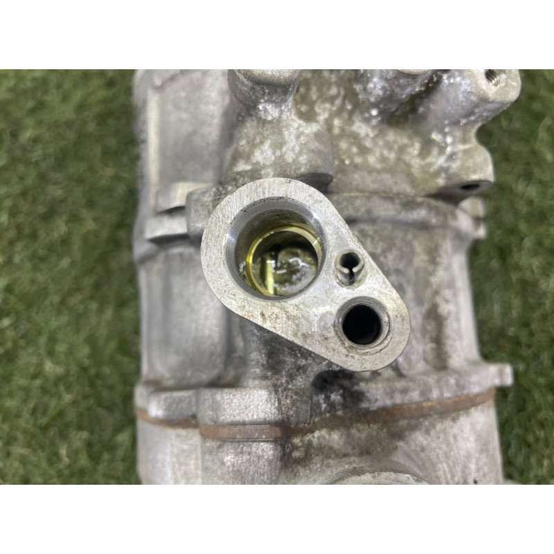 Компрессор кондиционера (отопление и кондиционирование) AUDI A3 8V 2016 1.8 CNSB 5Q0820803F