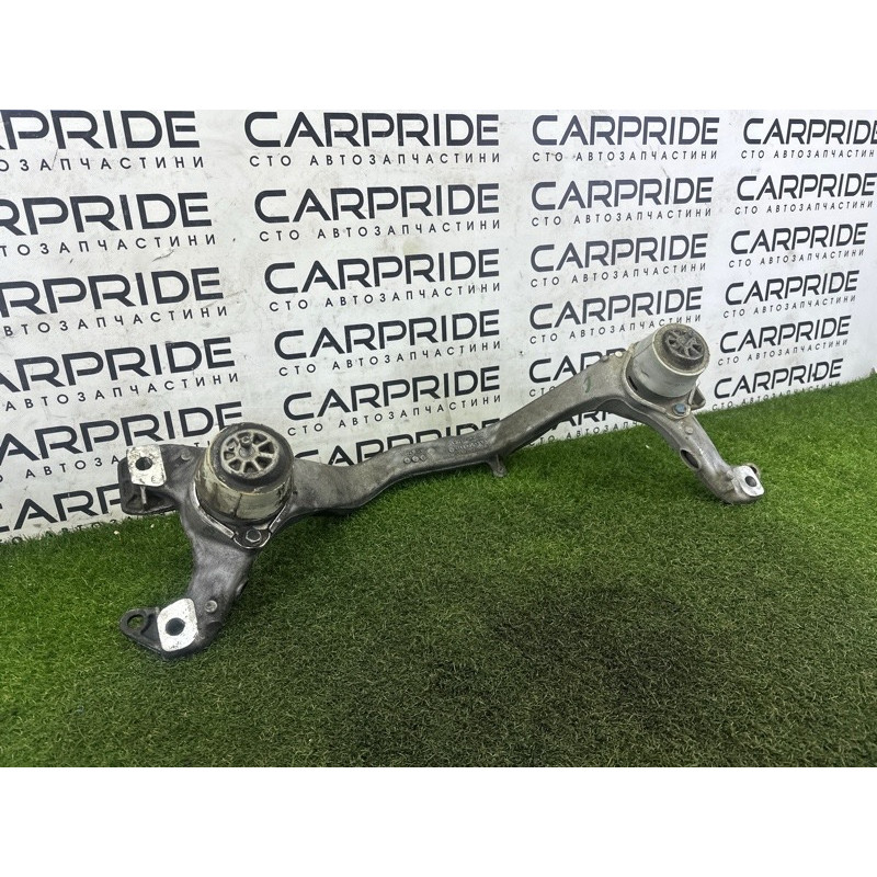 Кронштейн двигателя (кронштейны двигателя) Volkswagen Touareg NF 2013 3.0 Hybrid 7P0199207