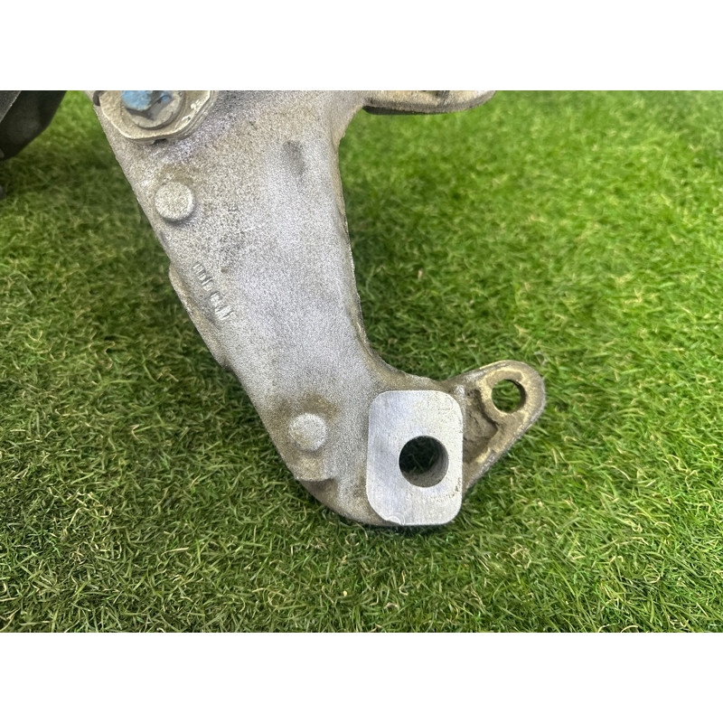 Кронштейн двигателя (кронштейны двигателя) Volkswagen Touareg NF 2013 3.0 Hybrid 7P0199207