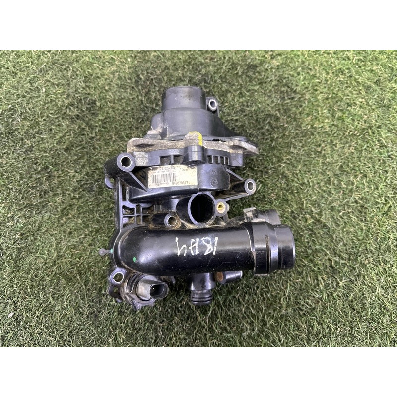 Помпа (система охлаждения) AUDI A4 B8 2013 2.0 TFSI 06H121026DR