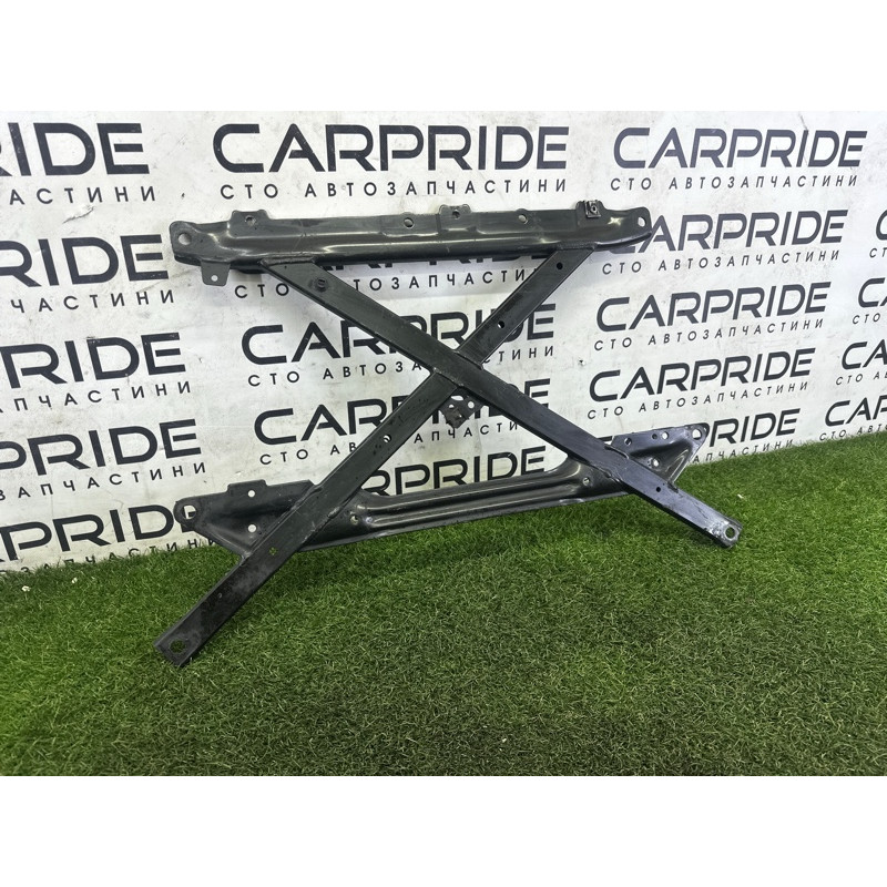 Распорка переднего подрамника (подвеска) AUDI A4 B8 2014 2.0 TFSI 8K1399345E