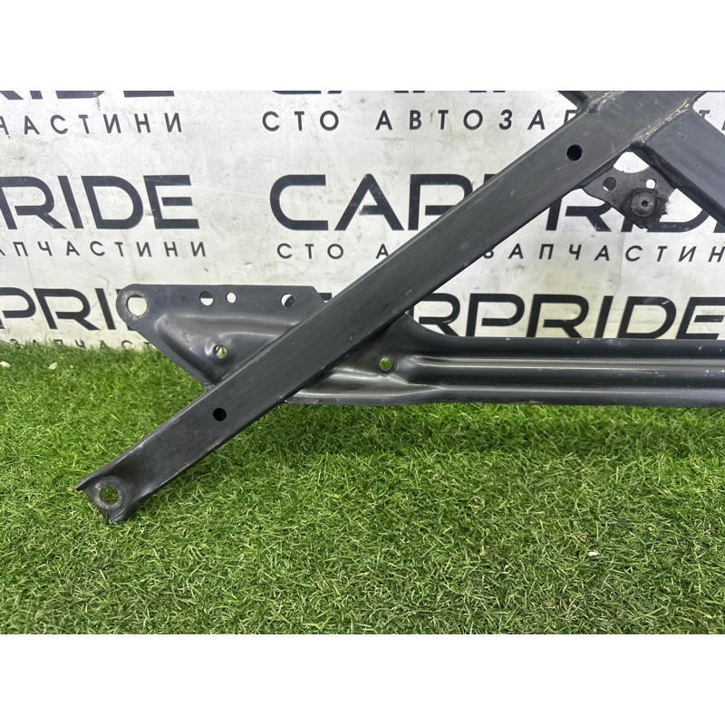 Распорка переднего подрамника (подвеска) AUDI A4 B8 2014 2.0 TFSI 8K1399345E