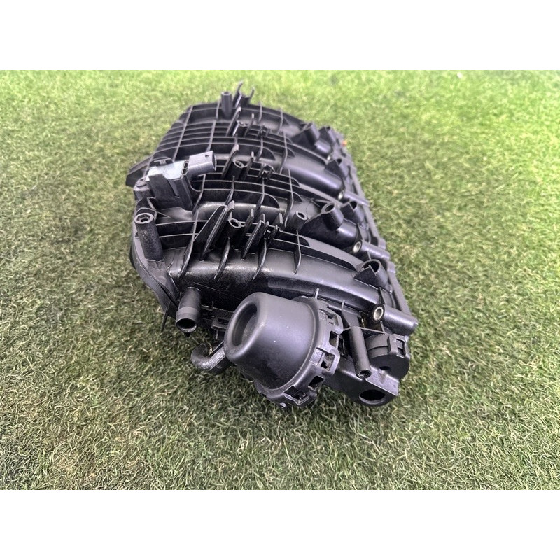 Коллектор впускной (впускная система) AUDI A3 8V 2016 1.8 CNSB 06L133201AA