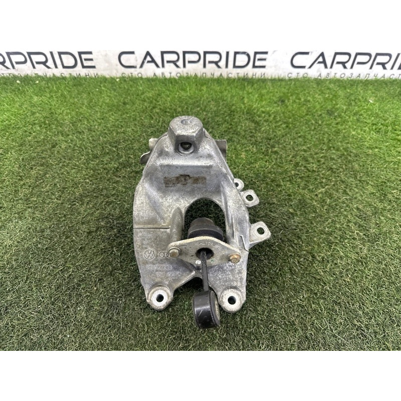 Кронштейн двигателя (кронштейны двигателя) AUDI Q5 FY 2018 2.0 DAYB 4M0199308AA