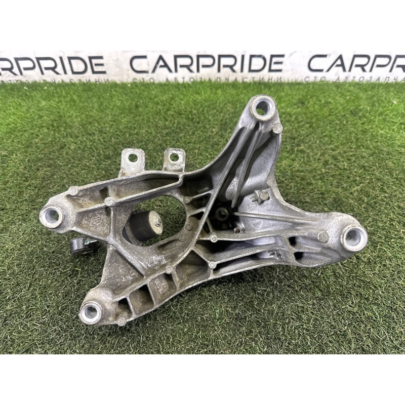 Кронштейн двигателя (кронштейны двигателя) AUDI Q5 FY 2018 2.0 DAYB 4M0199308AA