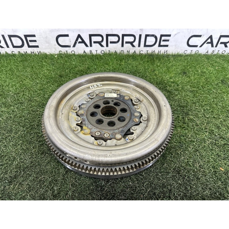 Маховик (двигатель и элементы) AUDI A3 8V 2016 1.8 CNSB 06K105266J