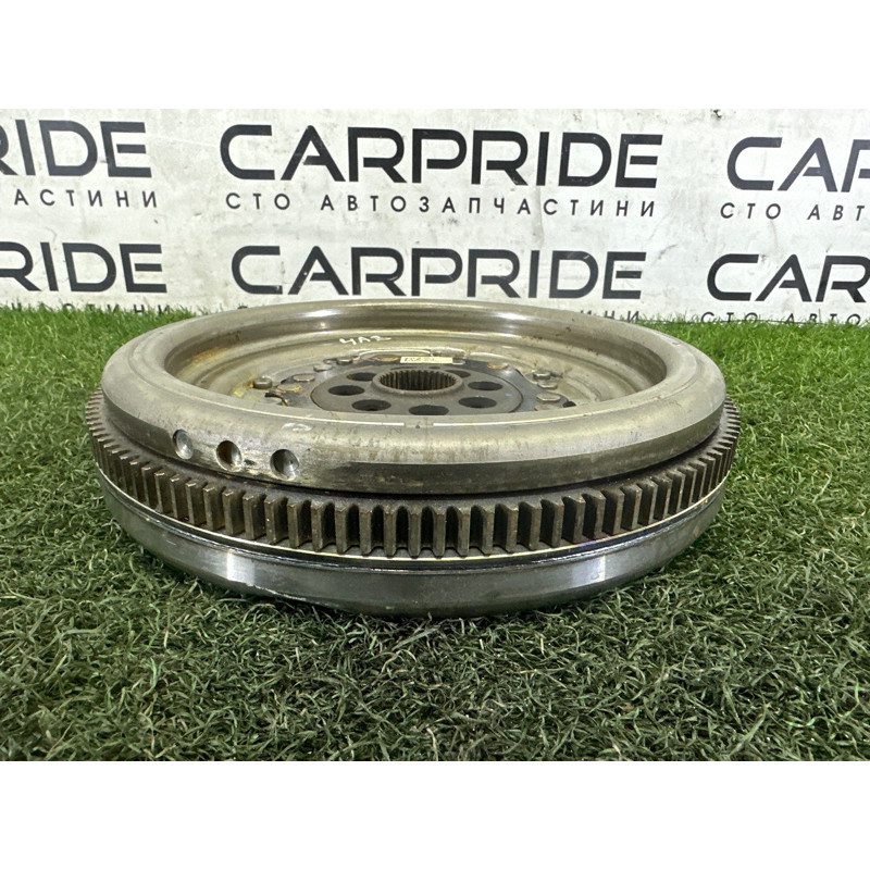 Маховик (двигатель и элементы) AUDI A3 8V 2016 1.8 CNSB 06K105266J