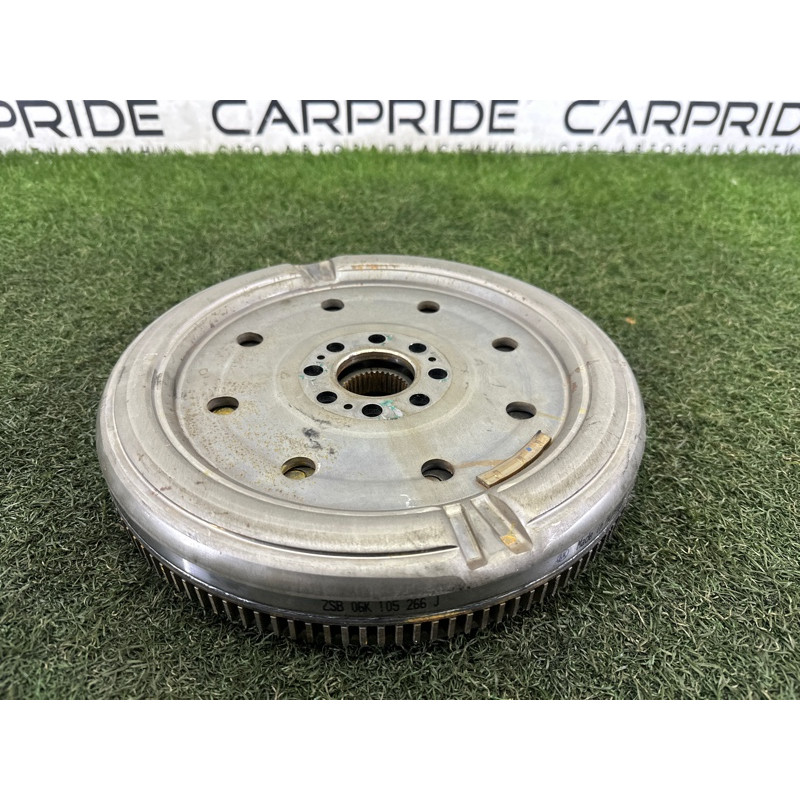 Маховик (двигатель и элементы) AUDI A3 8V 2016 1.8 CNSB 06K105266J