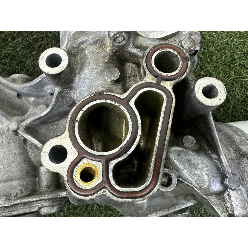 Корпус масляного фильтра (двигатель и элементы) AUDI A4 B8 2013 2.0 TFSI 06J903143AK