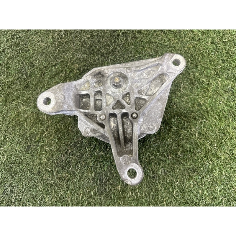 Подушка КПП (трансмісія) AUDI A4 B8 2013 2.0 TFSI 8K0399151DB