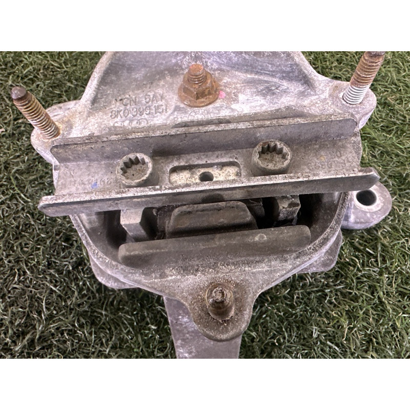 Подушка КПП (трансмісія) AUDI A4 B8 2013 2.0 TFSI 8K0399151DB