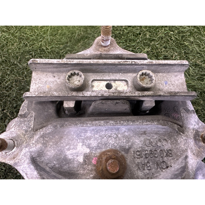 Подушка КПП (трансмісія) AUDI A4 B8 2013 2.0 TFSI 8K0399151DB