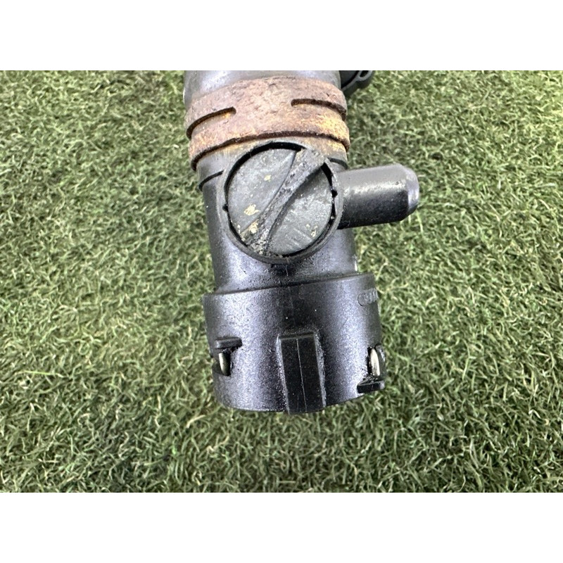 Шланг (система охолодження) AUDI A4 B8 2013 2.0 TFSI 8K0121055N