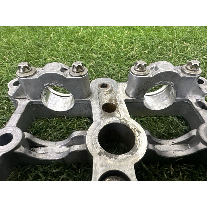 Опорный кронштейн распредвала (двигатель и элементы) BMW X5 E70 2010 N57D30A 11317800044