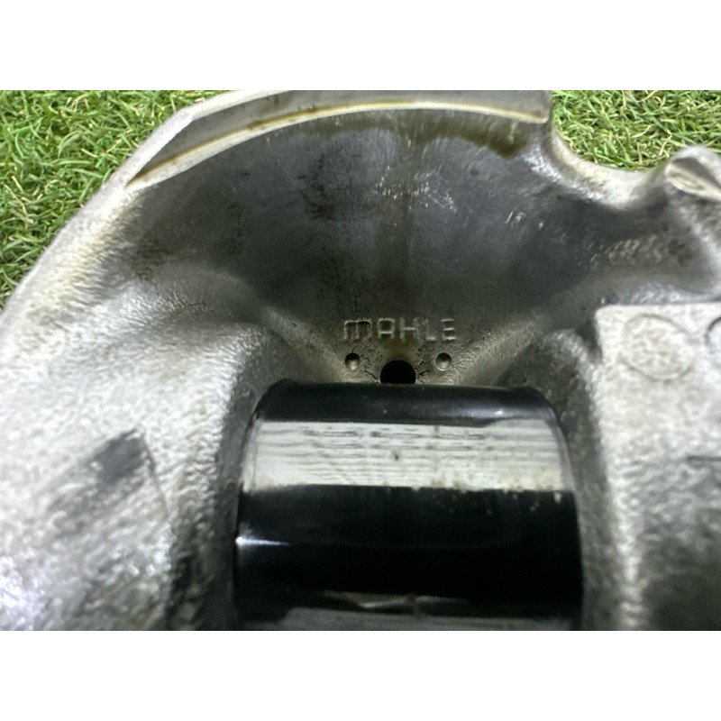 Поршень (двигатель и элементы) BMW X5 E70 2010 N57D30A 11257805329