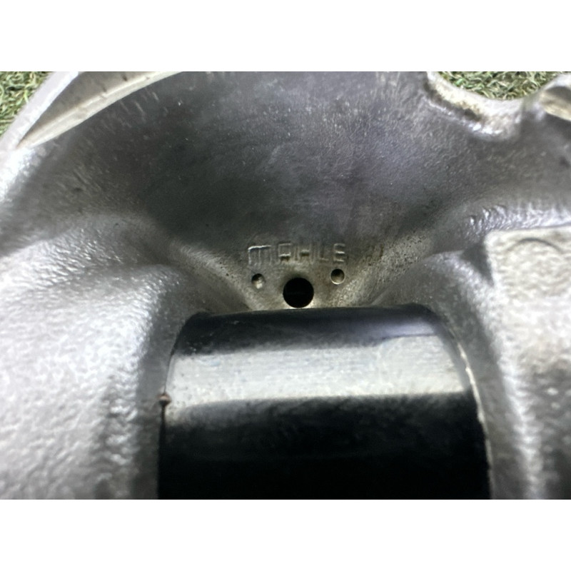 Поршень (двигатель и элементы) BMW X5 E70 2010 N57D30A 11257805329