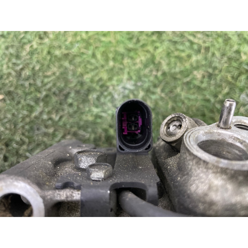 Компрессор кондиционера (отопление и кондиционирование) Volkswagen Touareg NF 2011 3.6 7P0820803E