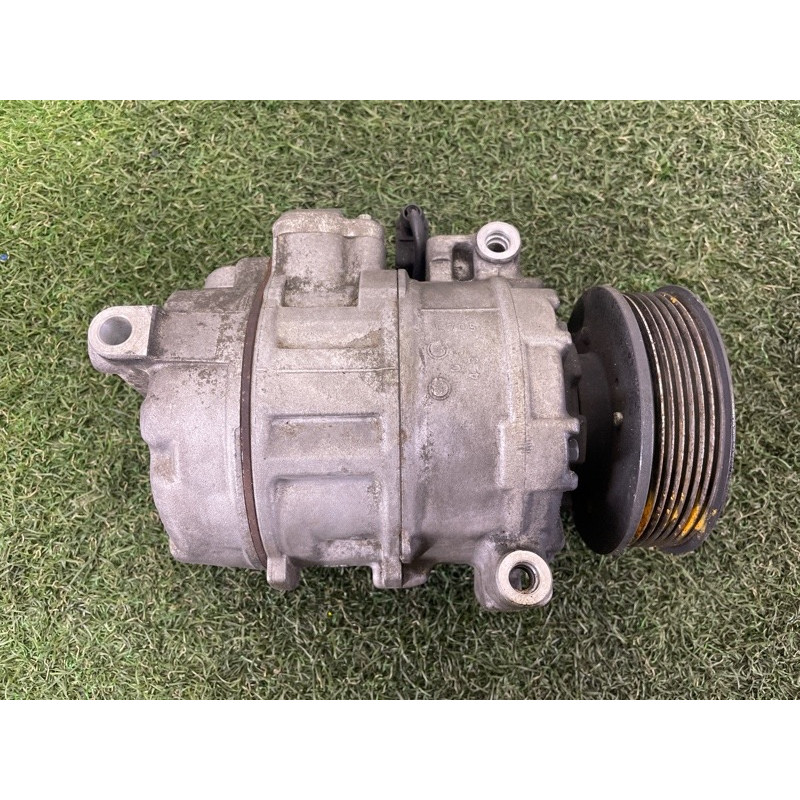 Компрессор кондиционера (отопление и кондиционирование) Volkswagen Touareg NF 2011 3.6 7P0820803E