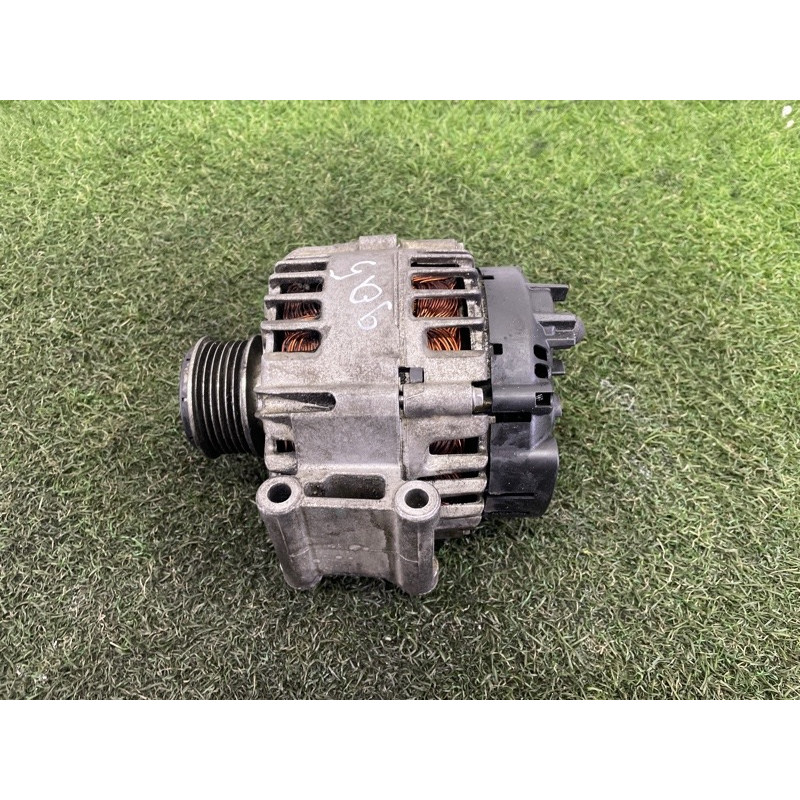 Генератор (электрика) AUDI Q5 8R 2012 3.2 06E903016S