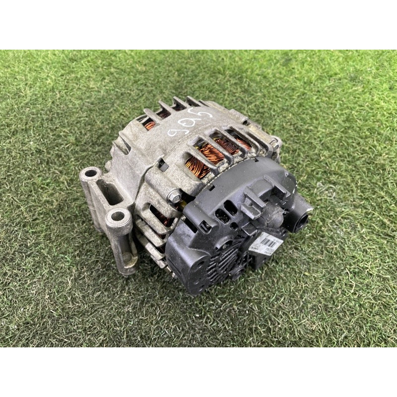 Генератор (электрика) AUDI Q5 8R 2012 3.2 06E903016S